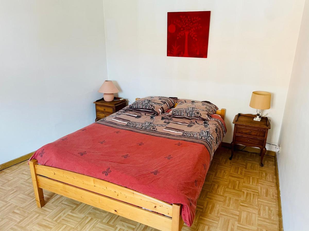 Spacieux Appartement Mons Bagian luar foto